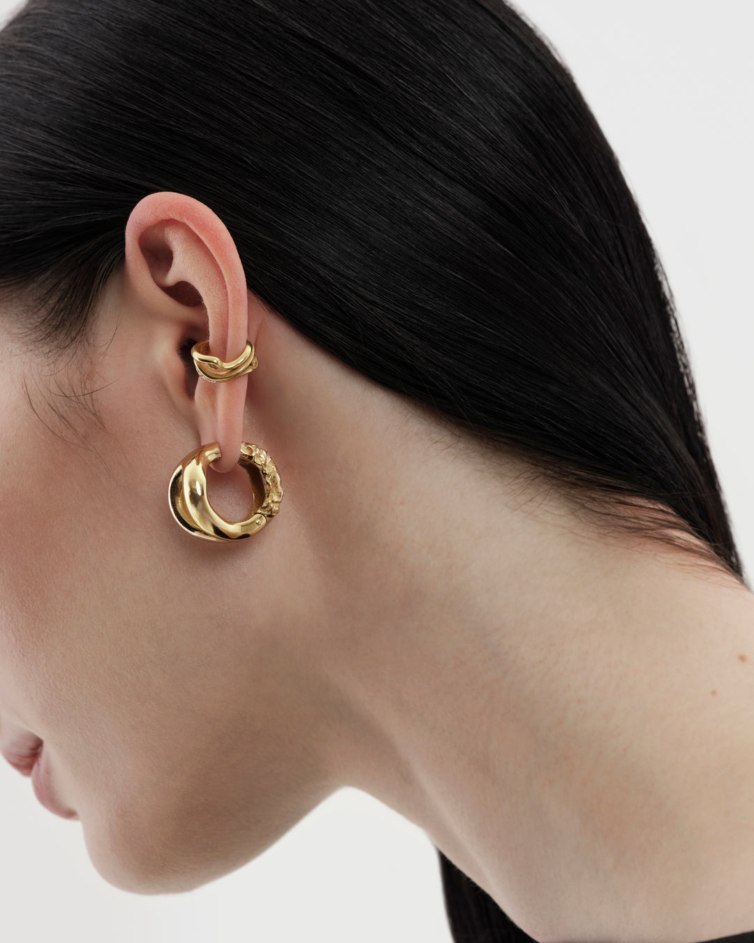 Männyt ear cuff bronze